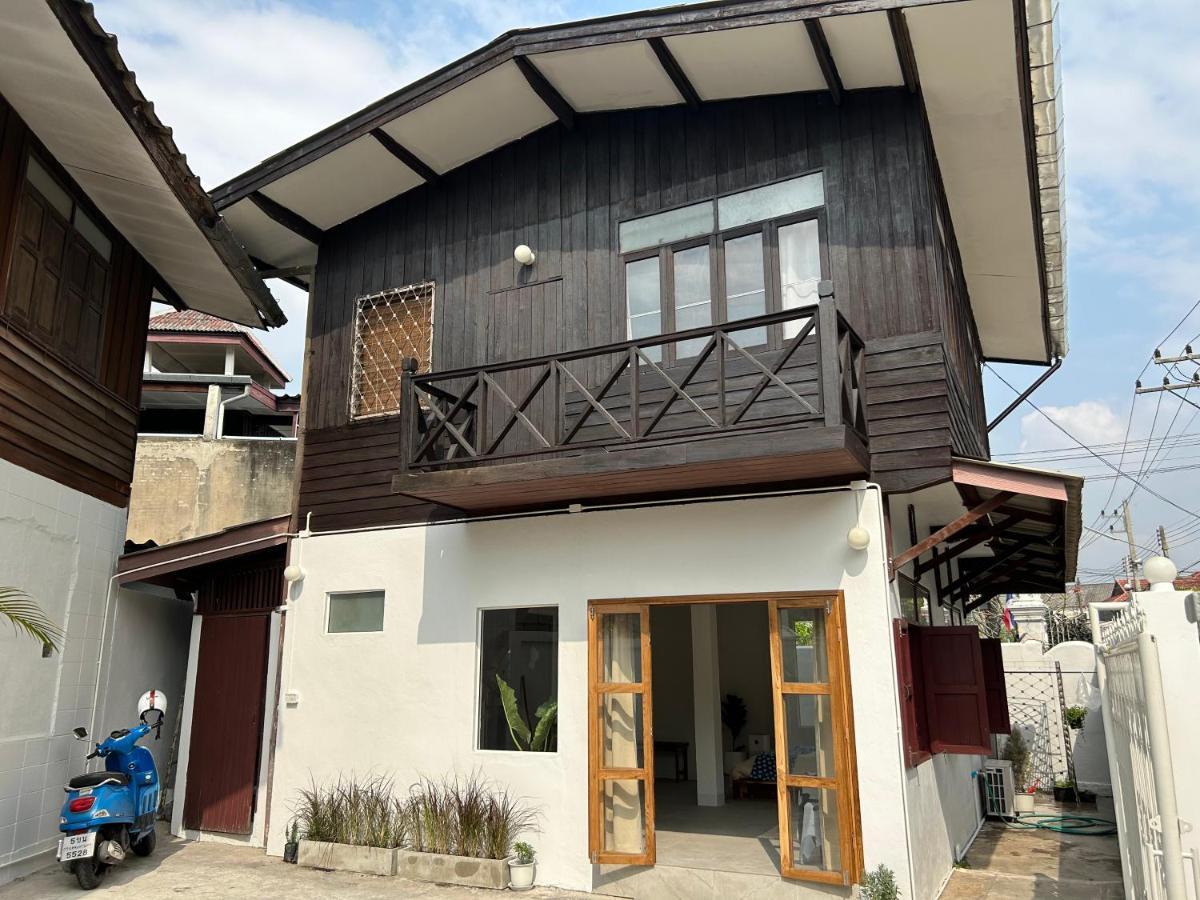 Cozy Villa In Chiangmai Old Town Chiang Mai Extérieur photo